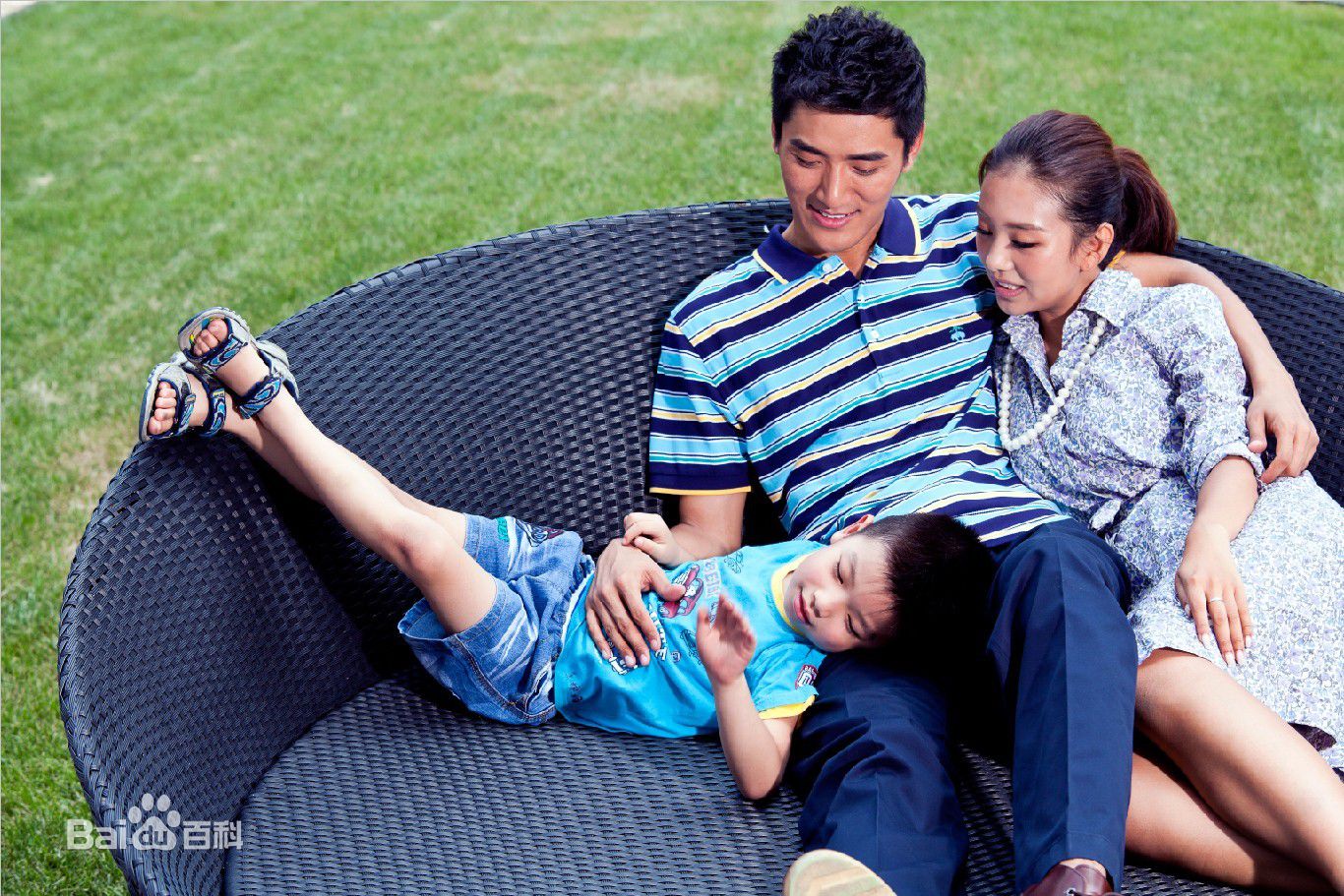 王鑫尧(kiray)最优质杂志拍摄及花絮