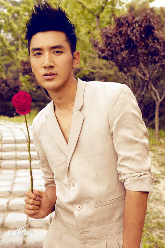 王鑫尧(kiray)高清杂志图集