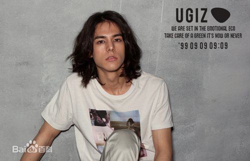 李贤宰(LEE HYUNJAE)UGIZ 与 H壁纸壁纸