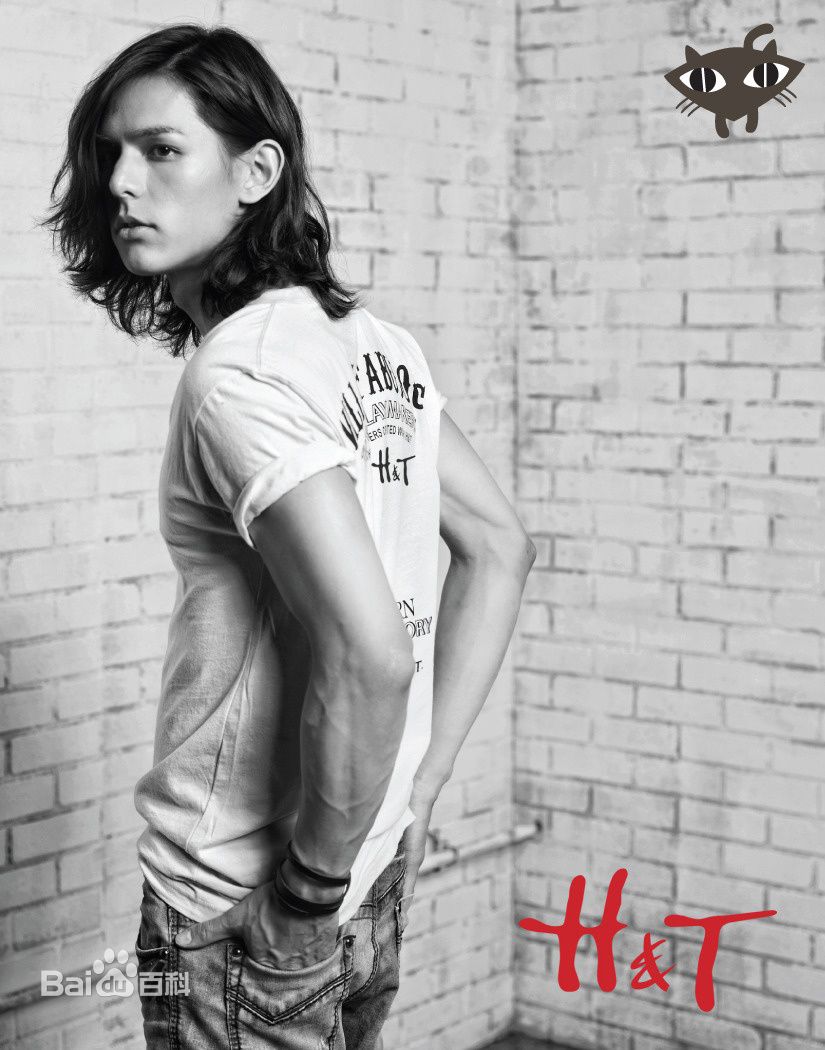 李贤宰(LEE HYUNJAE)UGIZ 与 H壁纸壁纸