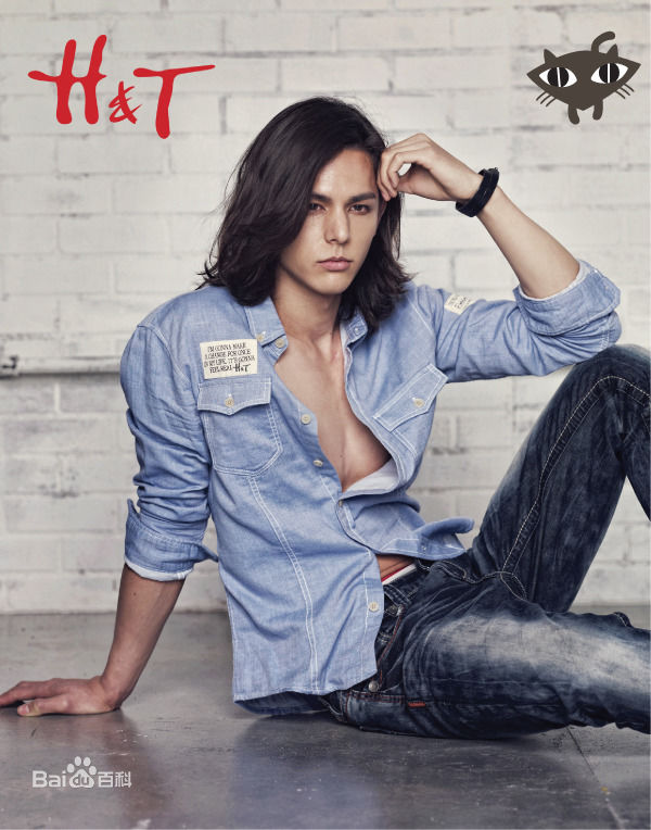 李贤宰(LEE HYUNJAE)UGIZ 与 H壁纸壁纸