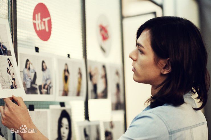 李贤宰(LEE HYUNJAE)UGIZ 与 H壁纸壁纸