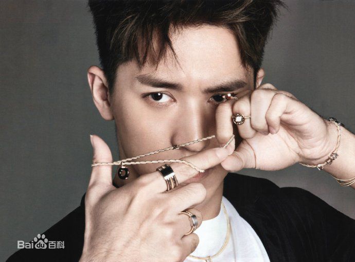 许魏洲(Timmy Xu、)时尚芭莎生活照