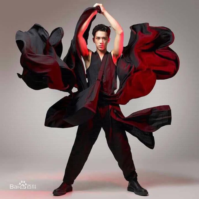 精选许魏洲(Timmy Xu、)在二辑《THE TIME》中的图册