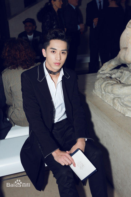 许魏洲(Timmy Xu、)巴黎时装周性感图片图集