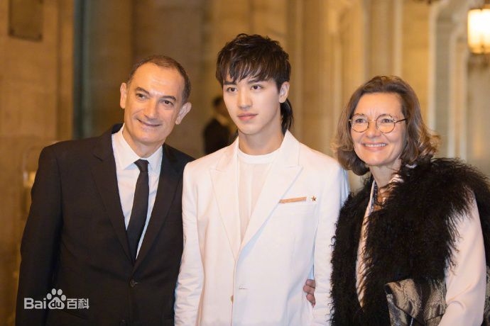 许魏洲(Timmy Xu、)巴黎时装周性感图片图集