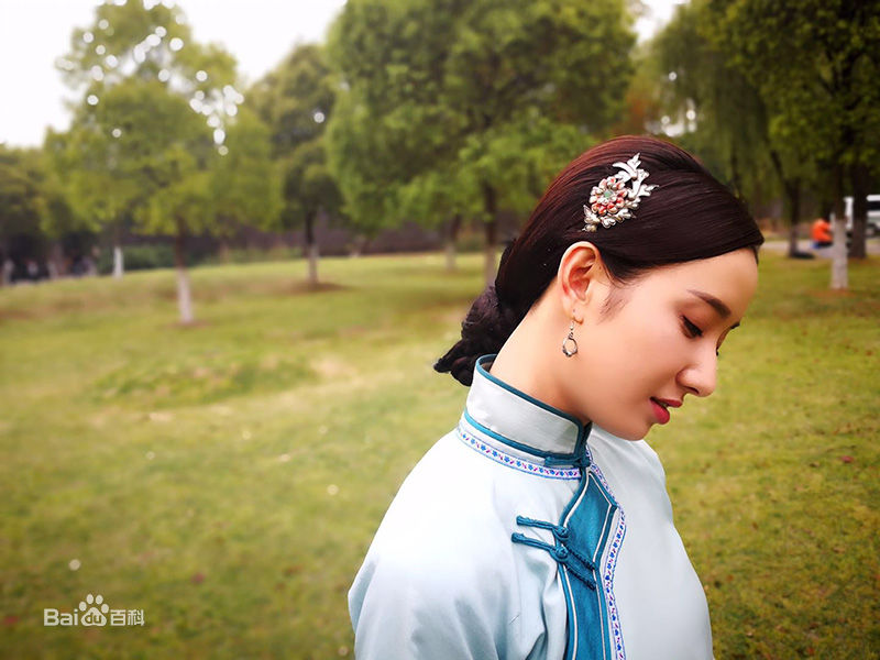 许芳铱那年花开月正圆图册