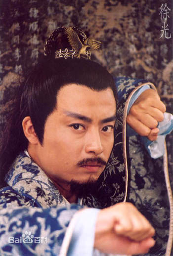 徐光(Xu Guang)在《魔剑生死棋》饰慕容华中的