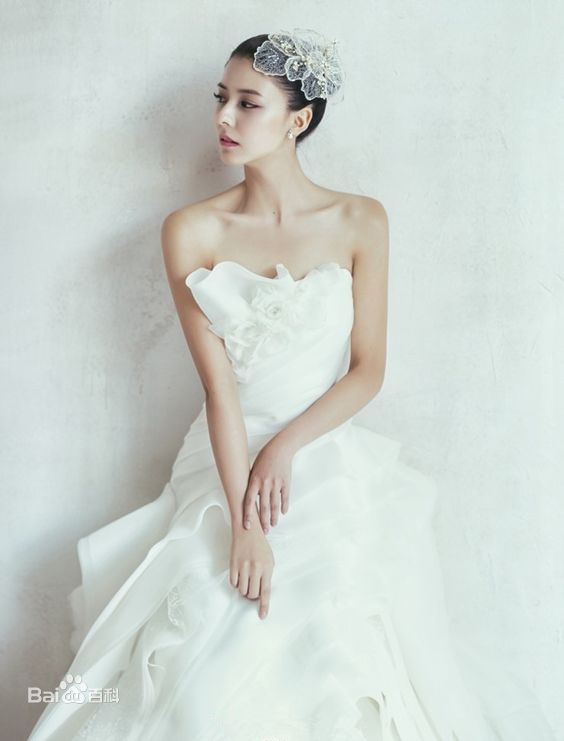 藤井美菜(ふじい みな（Fujii Mina）)高清藤井 美菜  婚纱集图册