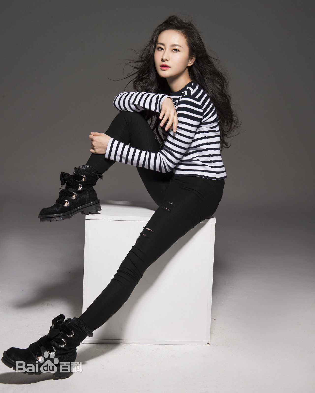 万潼艺术照图片图册