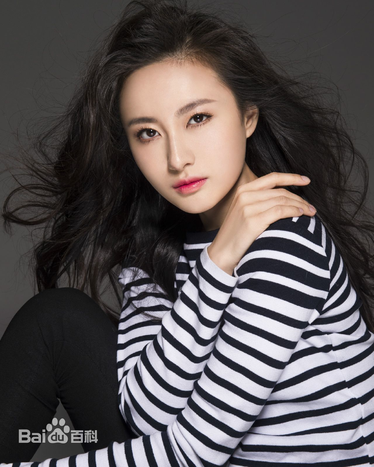 万潼艺术照图片图册