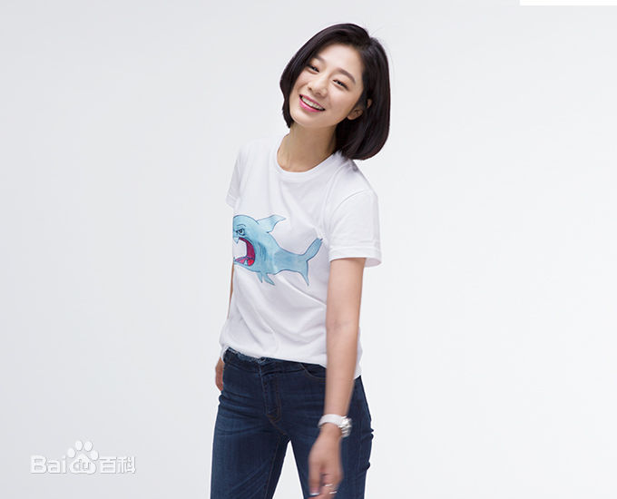 王真儿<i></i>(Wang Zhen)“我是你的小伙伴”志愿者活动壁纸壁纸