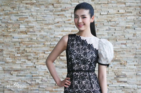 马恺曼大学生电影节红毯图片图集