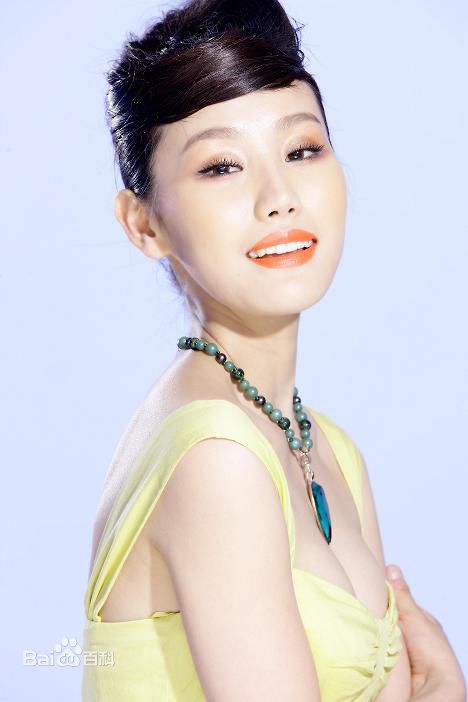 刘璐珈(Chris Liu)最新 壁纸