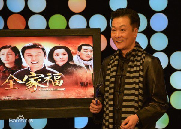 钱波录制电视栏目照片前后照片