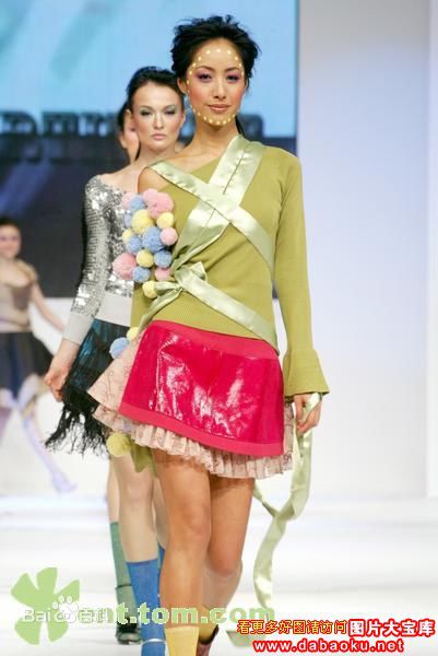 蒋怡(CoCo)出席代言性感图片图集