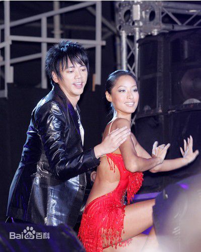 蒋怡(CoCo)优美舞蹈壁纸壁纸