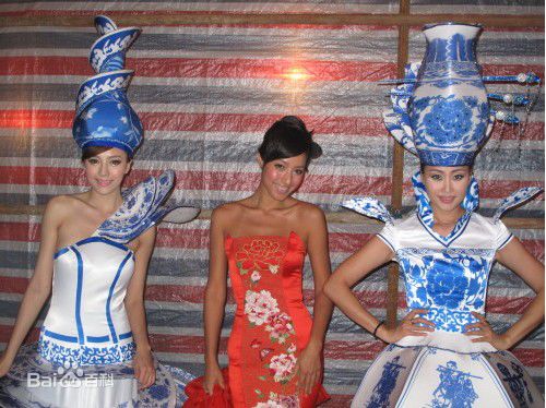 蒋怡(CoCo)中秋晚会瓷器服装秀性感图片图集