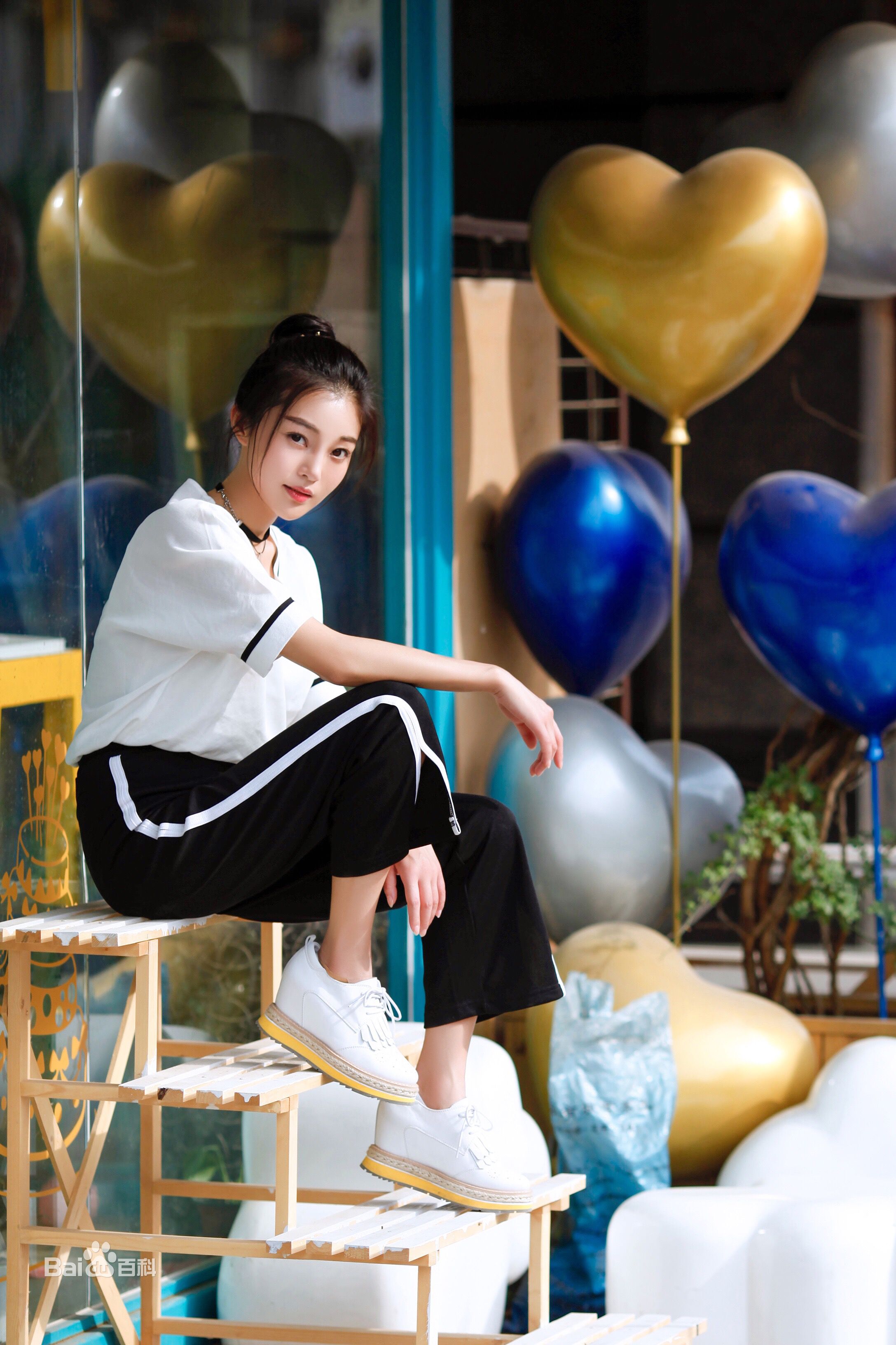 最新郭艳(guoyan)壁纸