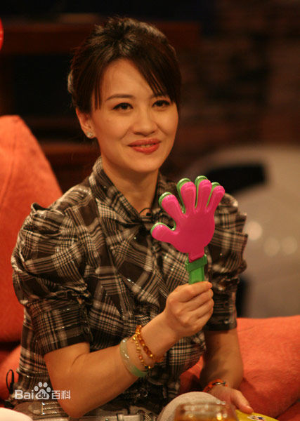 李菲出席活动照性感图片图集