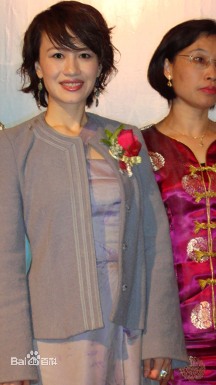 李菲出席活动照性感图片图集