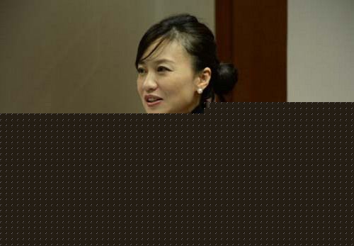 李菲社会活动前后照片