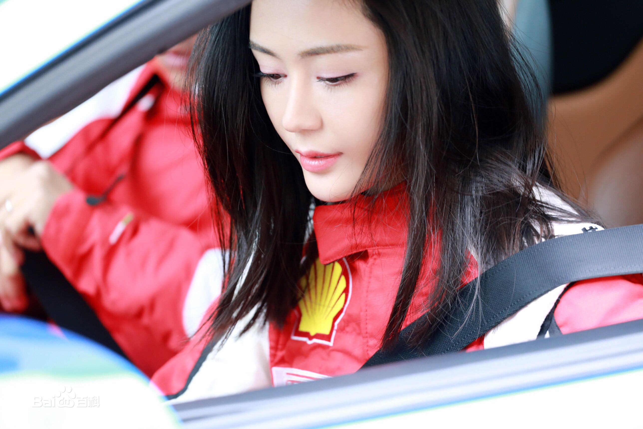 汤晶媚(Tang Jing Mei)签约迈凯伦胜之队图片图集