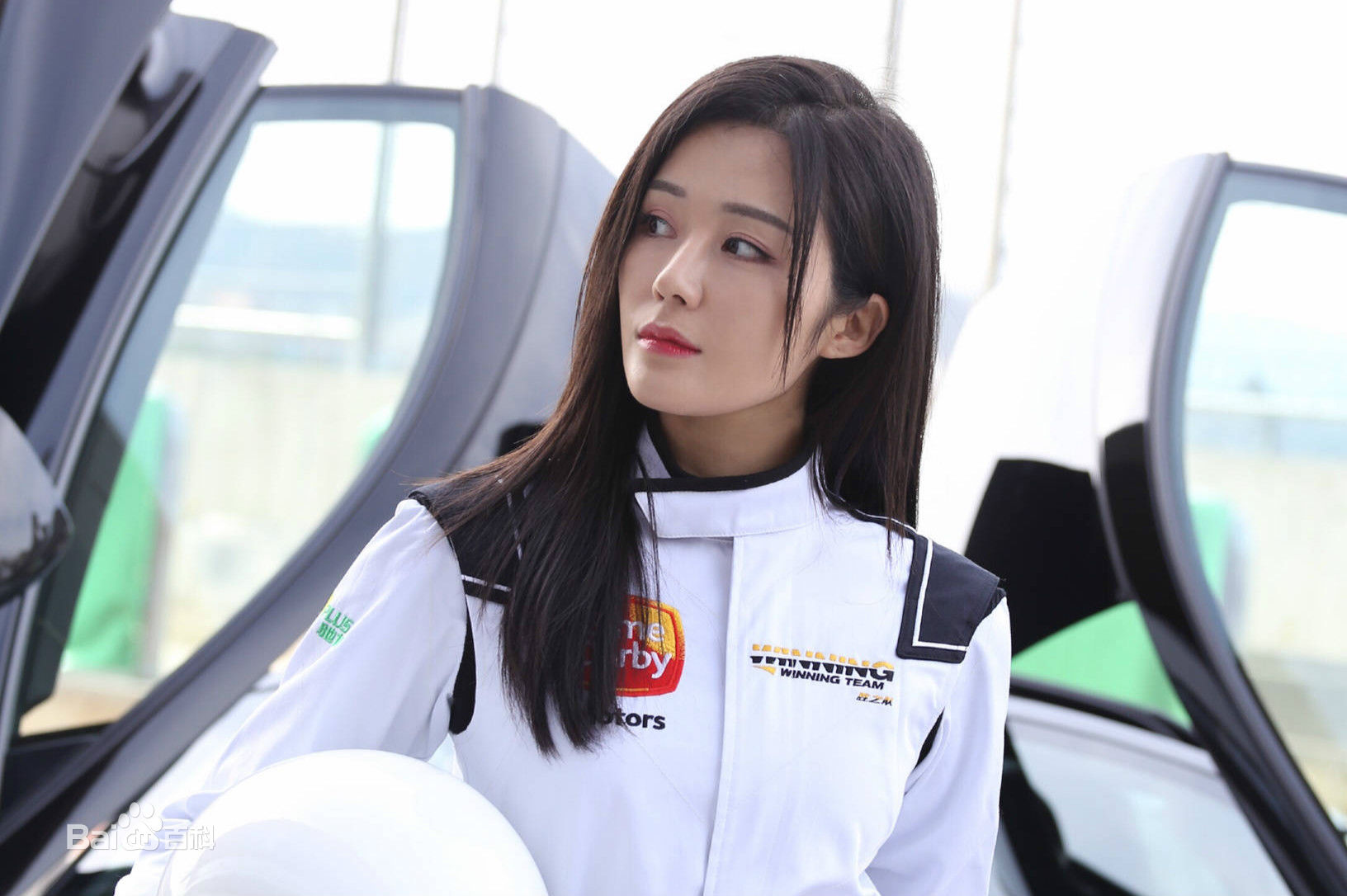 汤晶媚(Tang Jing Mei)签约迈凯伦胜之队图片图集