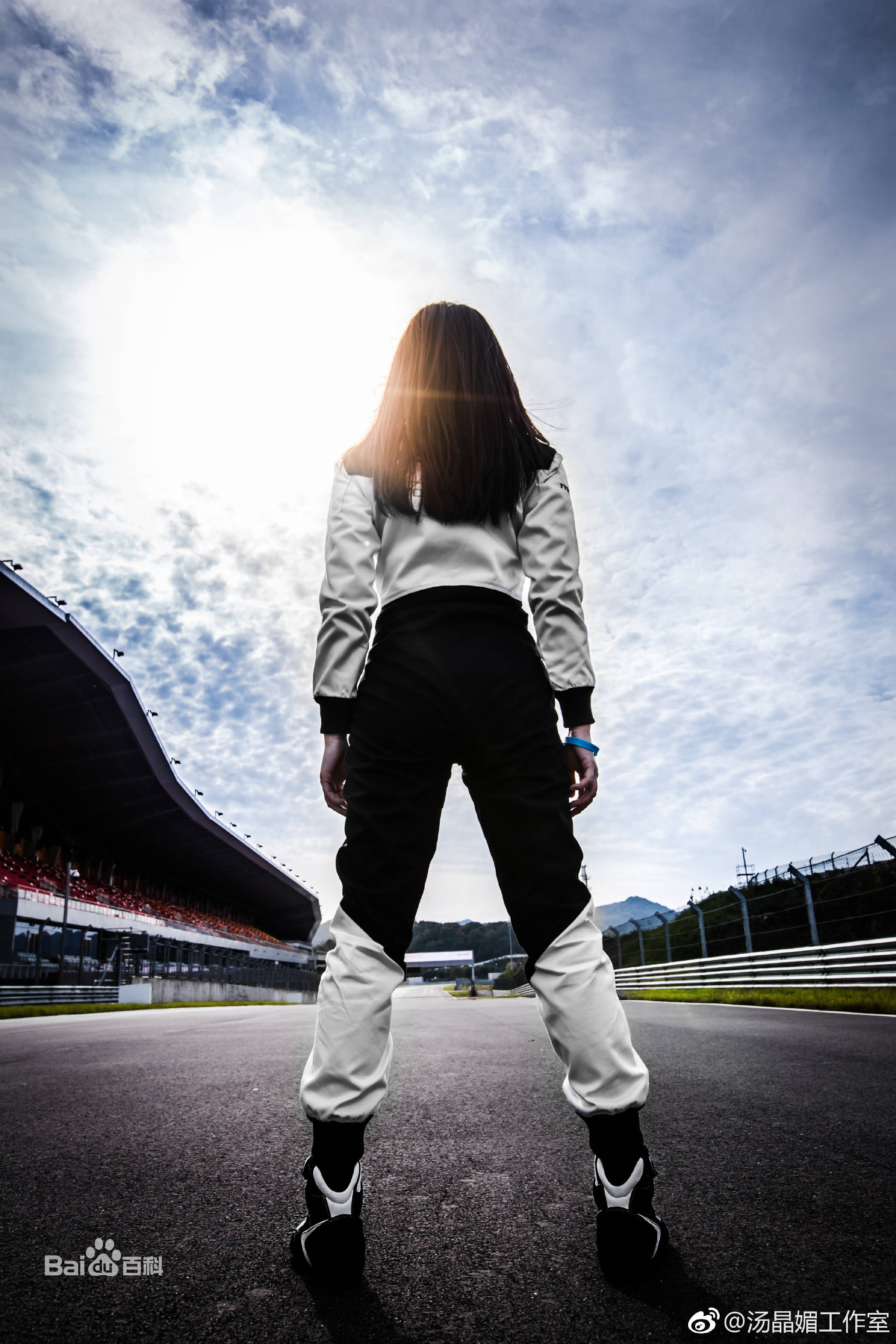 汤晶媚(Tang Jing Mei)签约迈凯伦胜之队图片图集