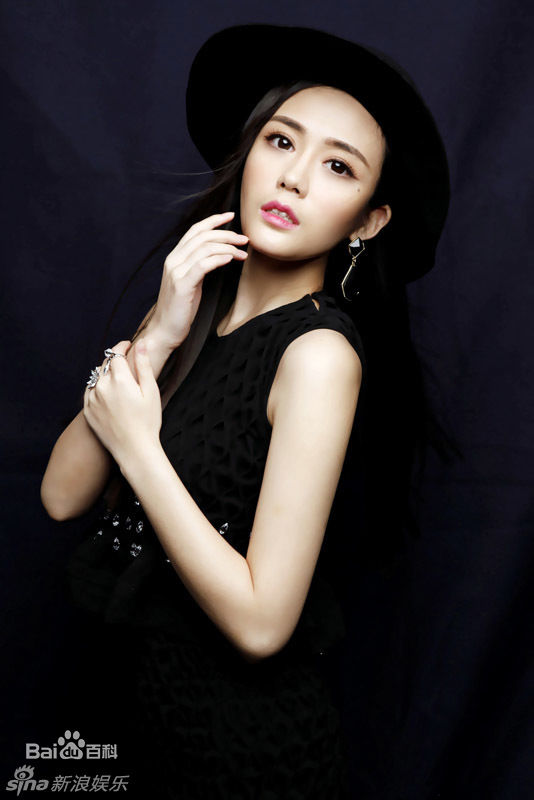 汤晶媚(Tang Jing Mei)时尚大片前后照片