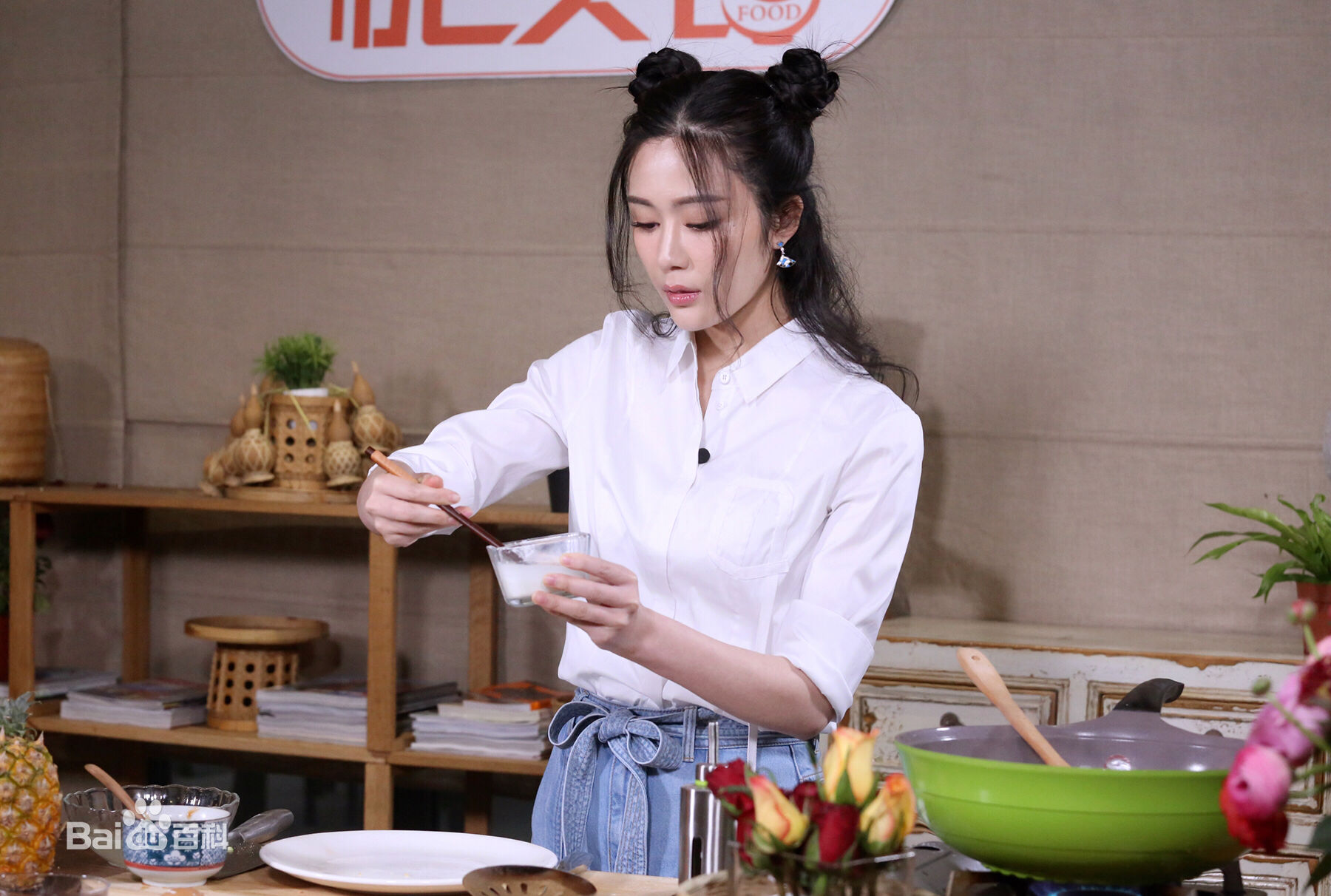 汤晶媚(Tang Jing Mei)上海电视节壁纸壁纸