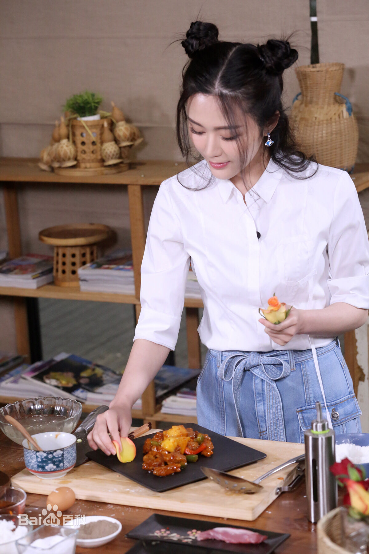 汤晶媚(Tang Jing Mei)上海电视节壁纸壁纸