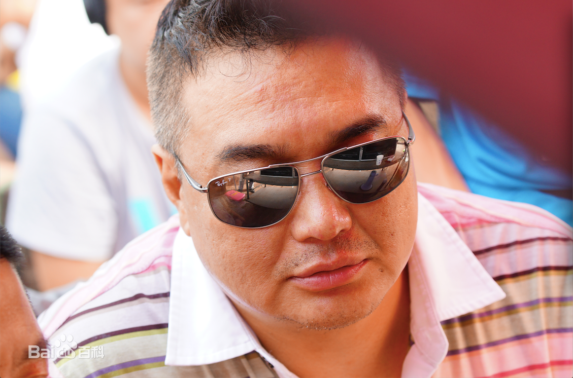 康宁导演在电影《盗爱》拍摄现场得剧照