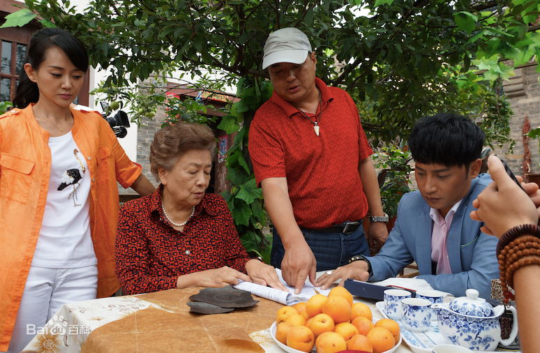康宁导演在电影《盗爱》拍摄现场得剧照