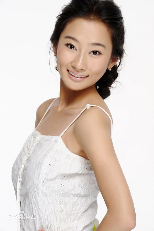 最优质郑岚侨生活照