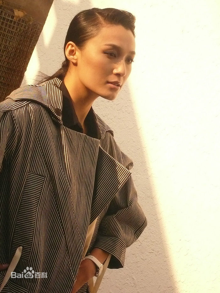 最全韦杰在-《BEAUTY》照中的壁纸