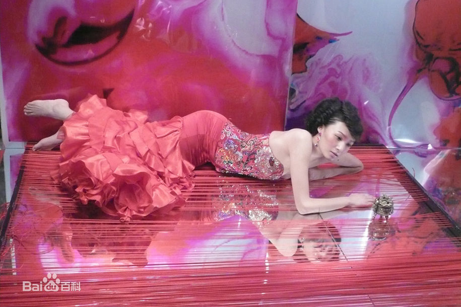 最全韦杰在-《BEAUTY》照中的壁纸