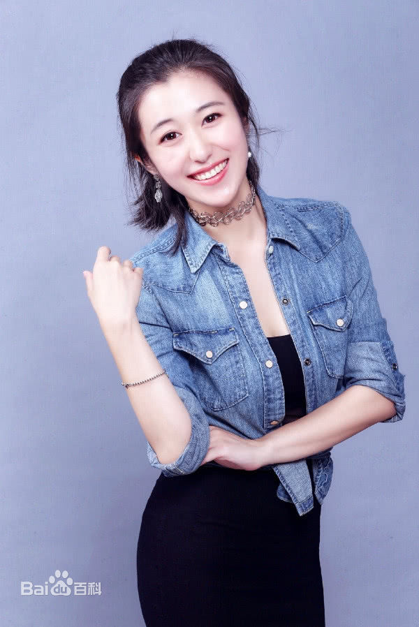 最新佟童(bella)性感图片