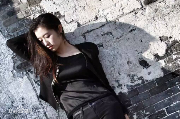 最新佟童(bella)性感图片