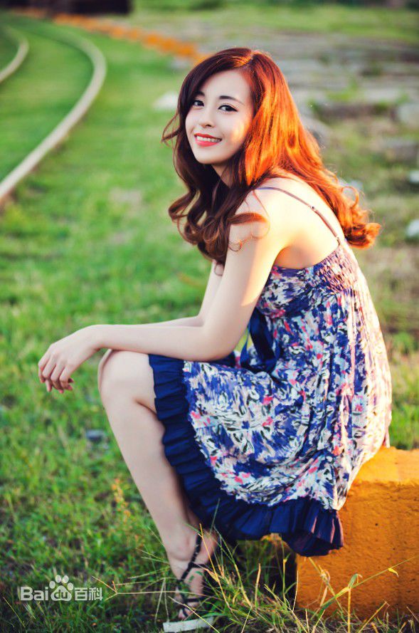 最新黄秋子壁纸