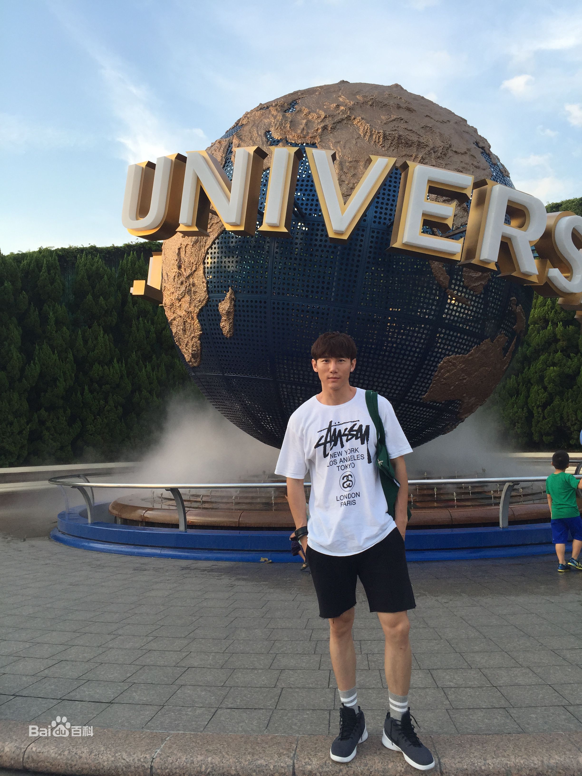 丁一(Dustin)生活照壁纸壁纸