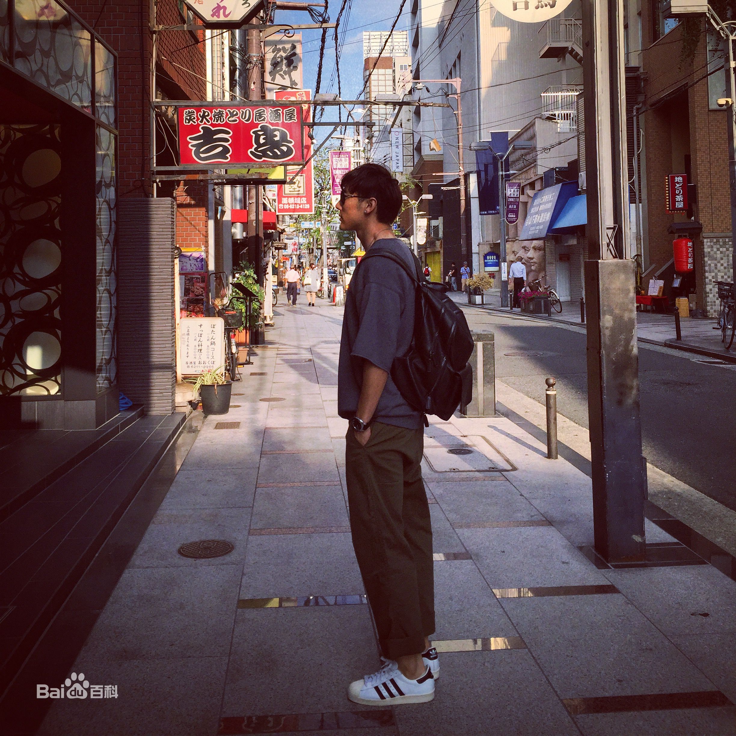 丁一(Dustin)生活照壁纸壁纸