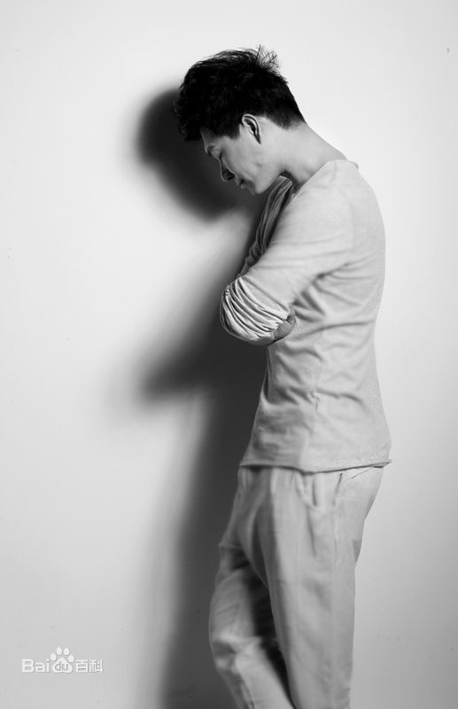 李泓良宣传照前后照片