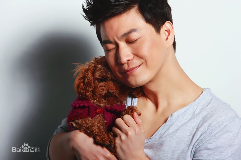 李泓良宣传照前后照片