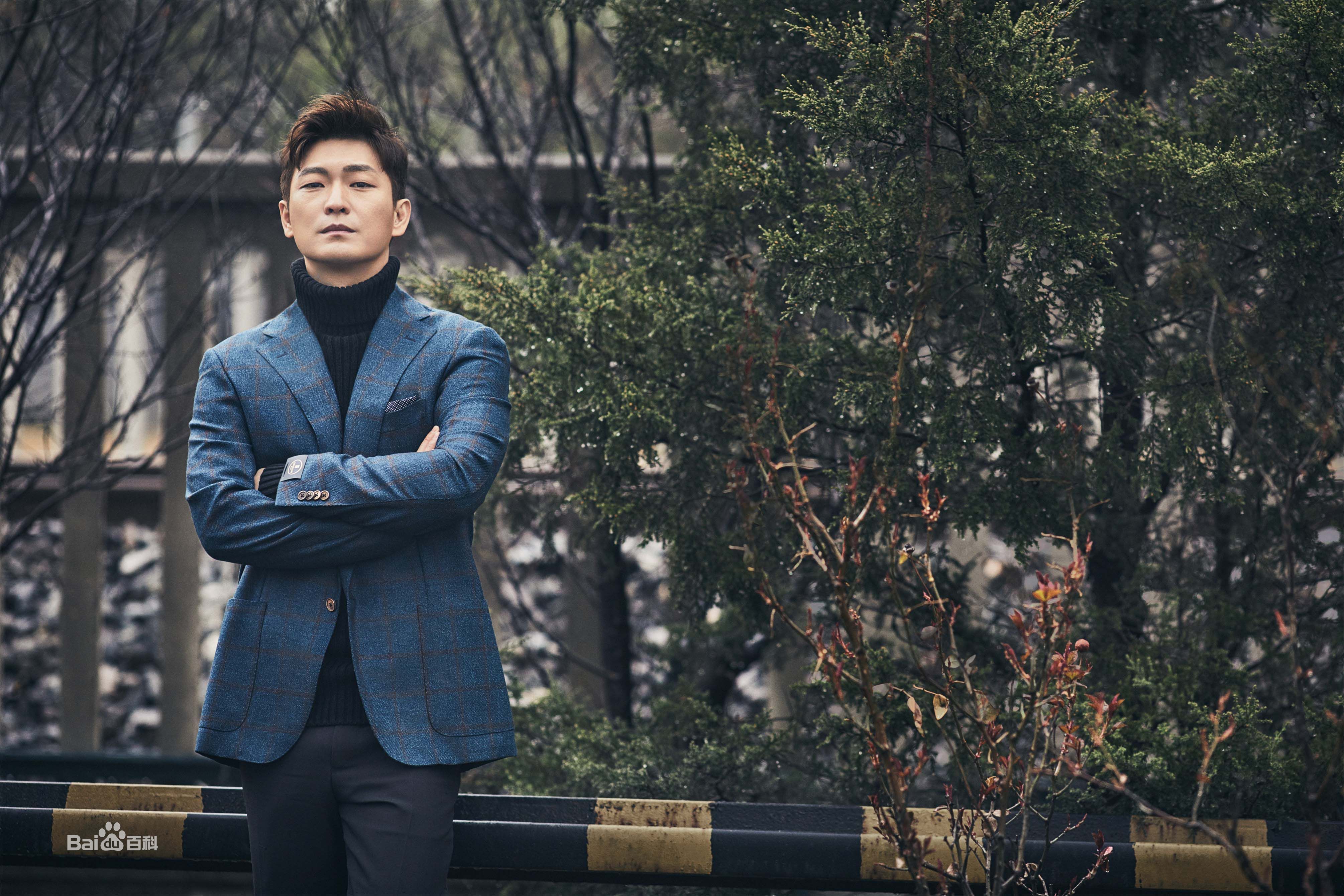 李泓良街拍图片图册