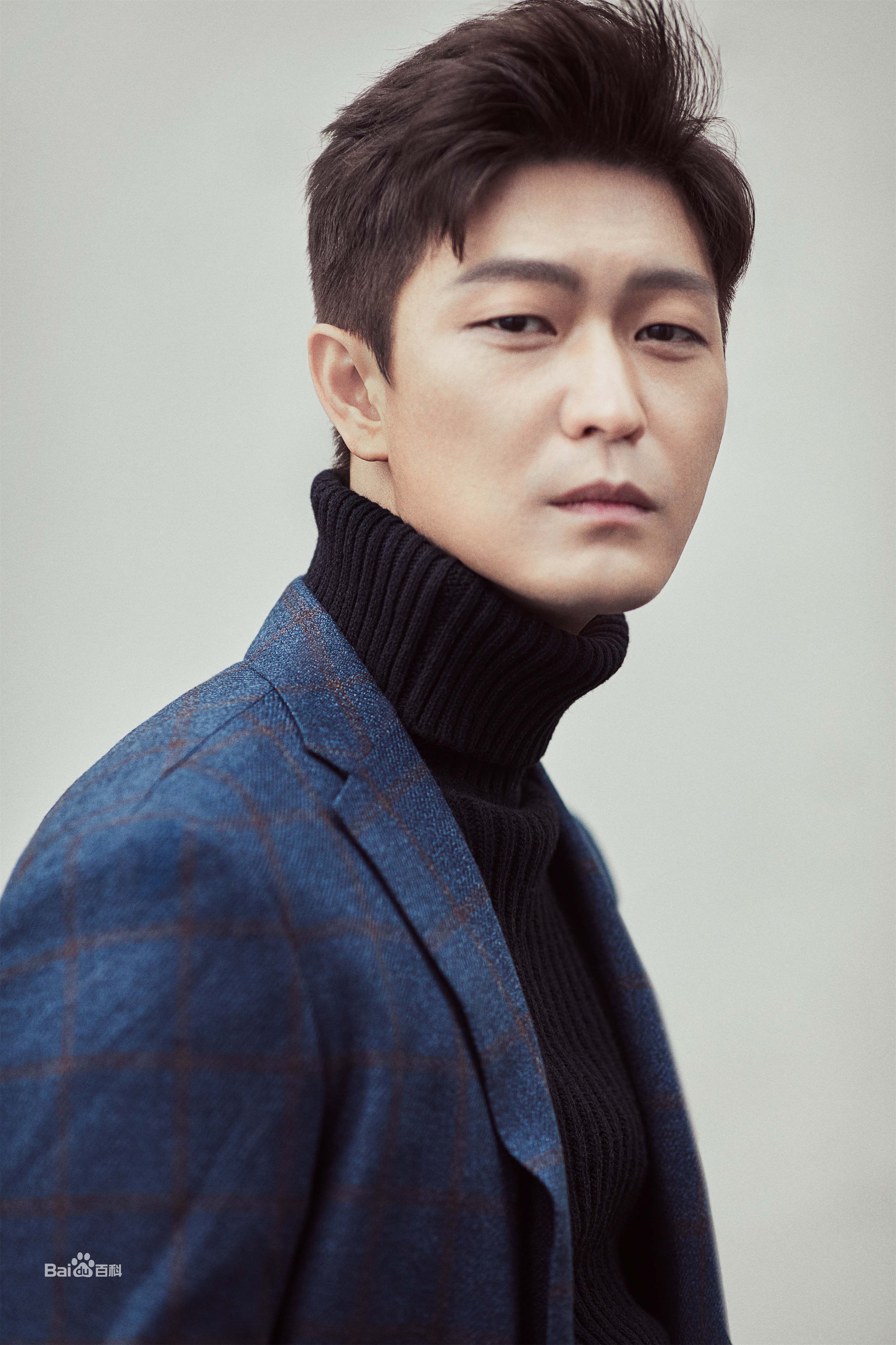 李泓良街拍图片图册