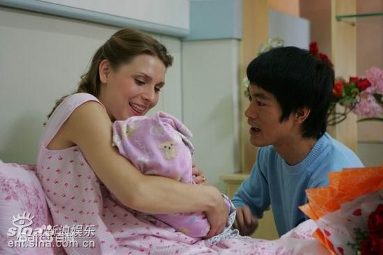 米雪儿·朗(Michelle Lang)米雪儿与众人合影生活照相册