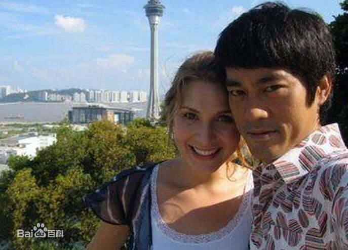 最新米雪儿·朗(Michelle Lang)性感图片