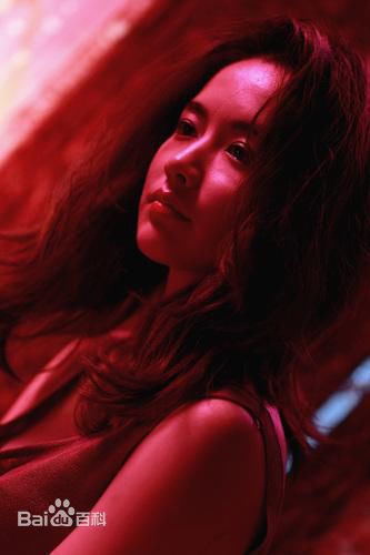 李春嫒(Li mingzhu)在《乘风破浪》中的