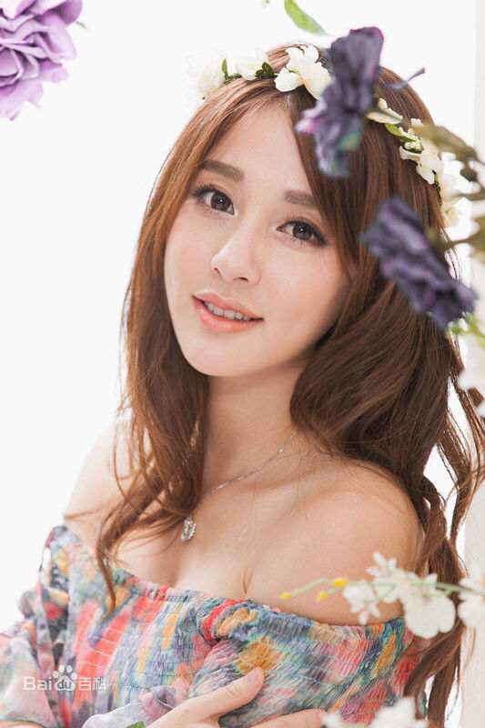 钟思华(Poppy)清纯wawa前后照片